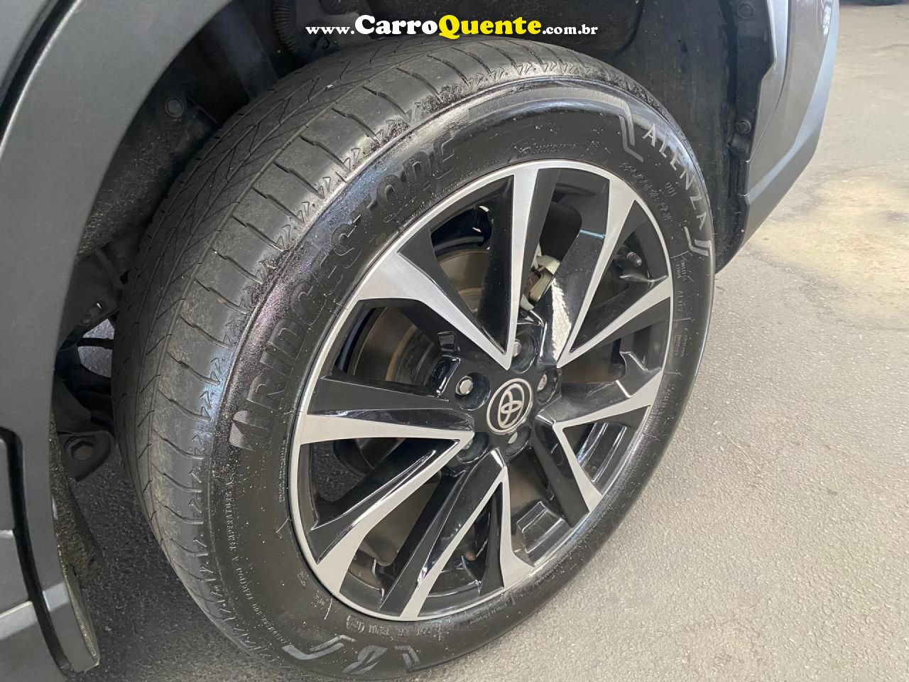 TOYOTA   COROLLA CROSS XRE 2.0 16V FLEX AUT.   CINZA 2025 2.0 FLEX - Loja