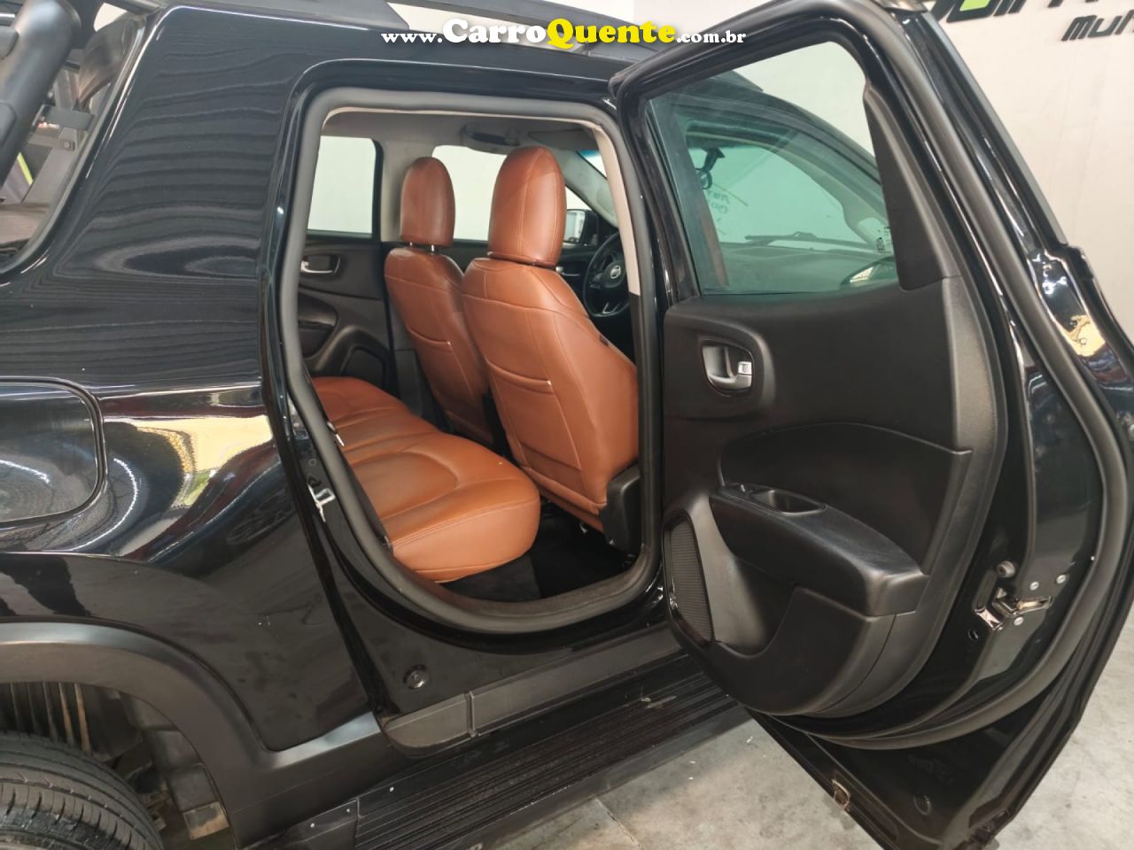 FIAT   TORO FREEDOM 1.8 16V FLEX AUT.   PRETO 2017 1.8 FLEX - Loja