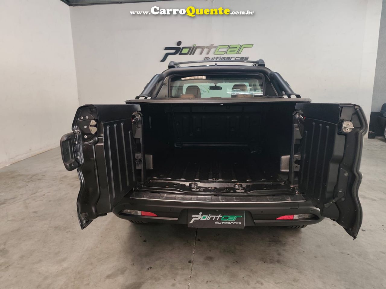FIAT   TORO FREEDOM 1.8 16V FLEX AUT.   PRETO 2017 1.8 FLEX - Loja