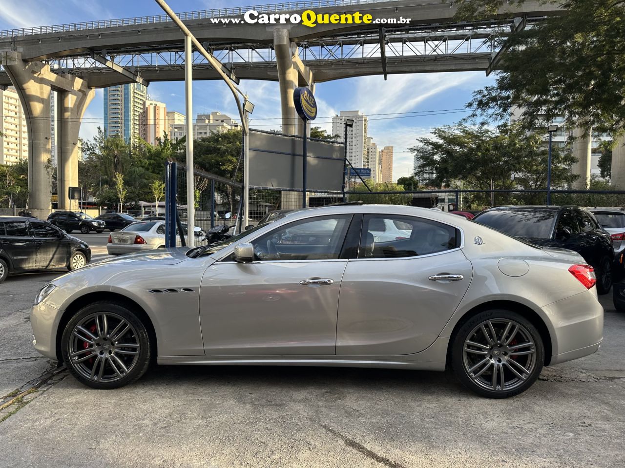 MASERATI   GHIBLI S Q4 3.0 V6 AUT.   PRATA 2014 3.0 V6 GASOLINA - Loja
