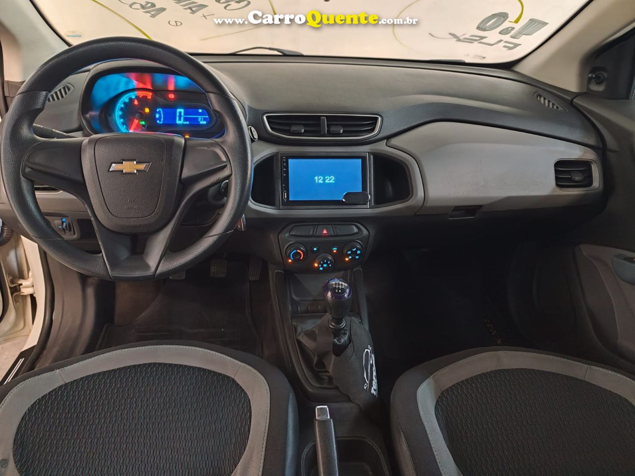 CHEVROLET   ONIX HATCH LS 1.0 8V FLEXPOWER 5P MEC.   BRANCO 2015 1.0 FLEX - Loja