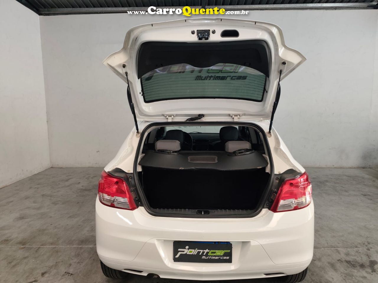 CHEVROLET   ONIX HATCH LS 1.0 8V FLEXPOWER 5P MEC.   BRANCO 2015 1.0 FLEX - Loja