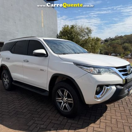 TOYOTA   HILUX SW4 SRV 4X2 2.7 FLEX 16V AUT.   BRANCO 2019 2.7 FLEX