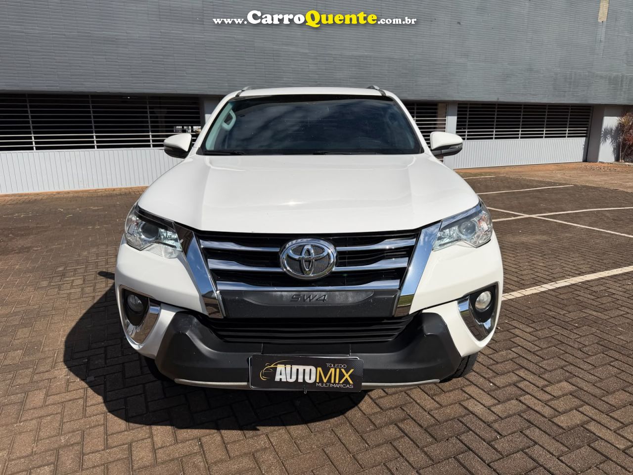 TOYOTA   HILUX SW4 SRV 4X2 2.7 FLEX 16V AUT.   BRANCO 2019 2.7 FLEX - Loja