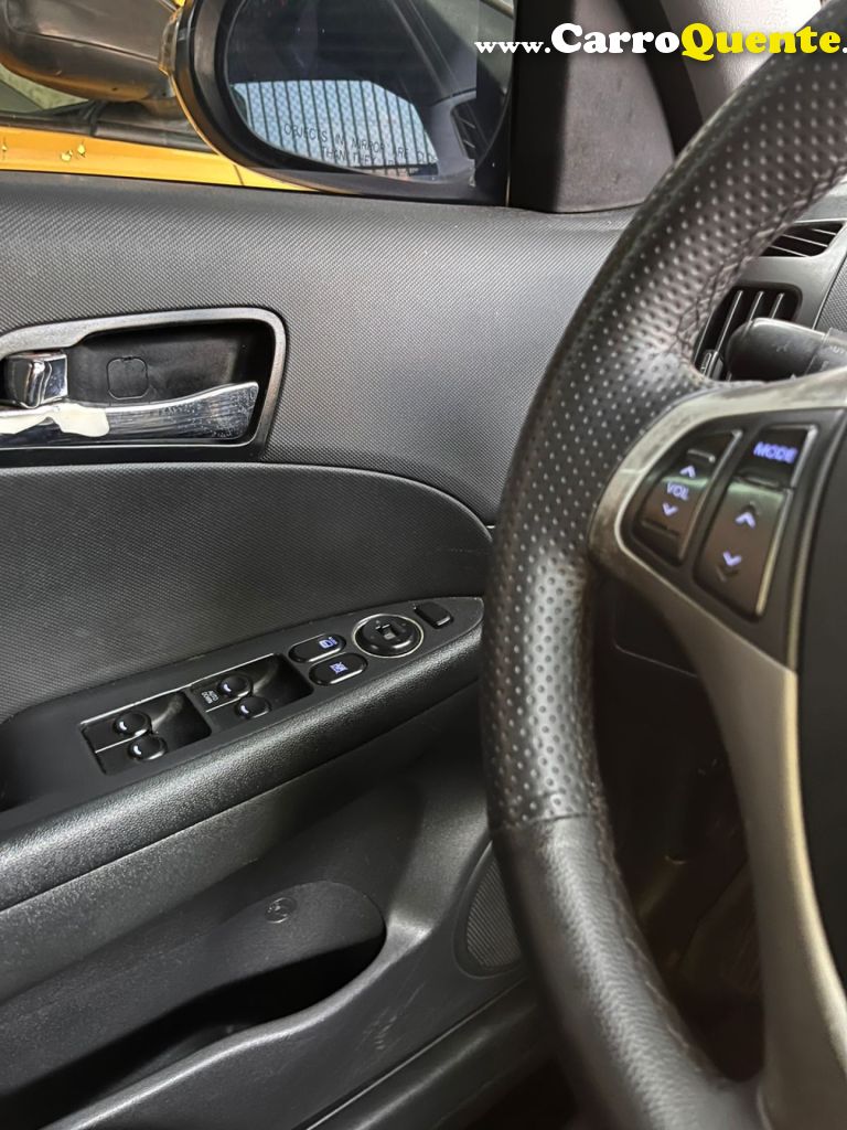 HYUNDAI   I30 2.0 16V 145CV 5P MEC.   PRATA 2011 2.0 GASOLINA - Loja
