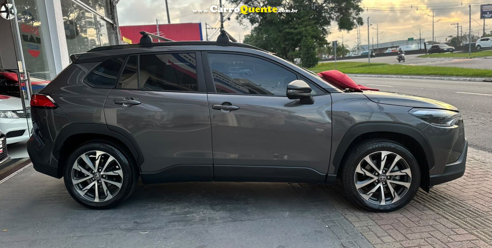 TOYOTA   COROLLA CROSS XRE 2.0 16V FLEX AUT.   CINZA 2022 2.0 FLEX - Loja