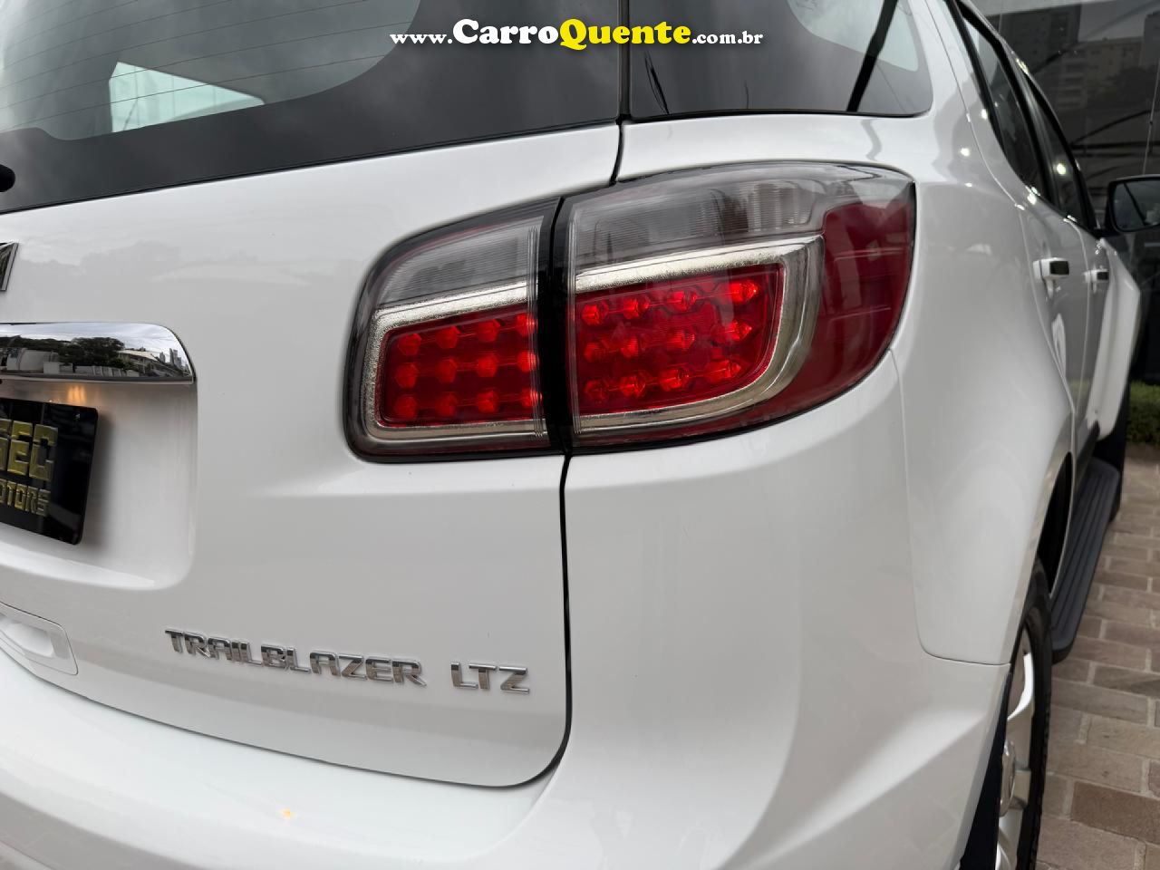 CHEVROLET   TRAILBLAZER LTZ 3.6 V6  AUT.   BRANCO 2013 3.6 GASOLINA - Loja