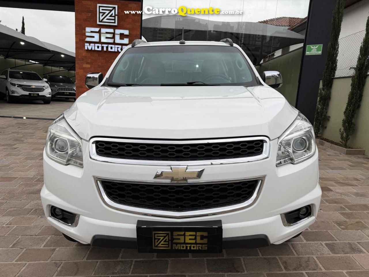 CHEVROLET   TRAILBLAZER LTZ 3.6 V6  AUT.   BRANCO 2013 3.6 GASOLINA - Loja