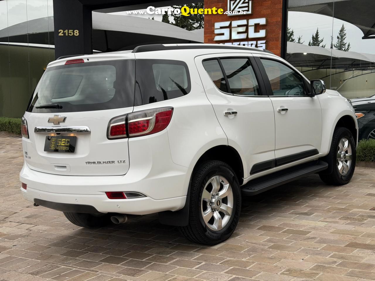 CHEVROLET   TRAILBLAZER LTZ 3.6 V6  AUT.   BRANCO 2013 3.6 GASOLINA - Loja