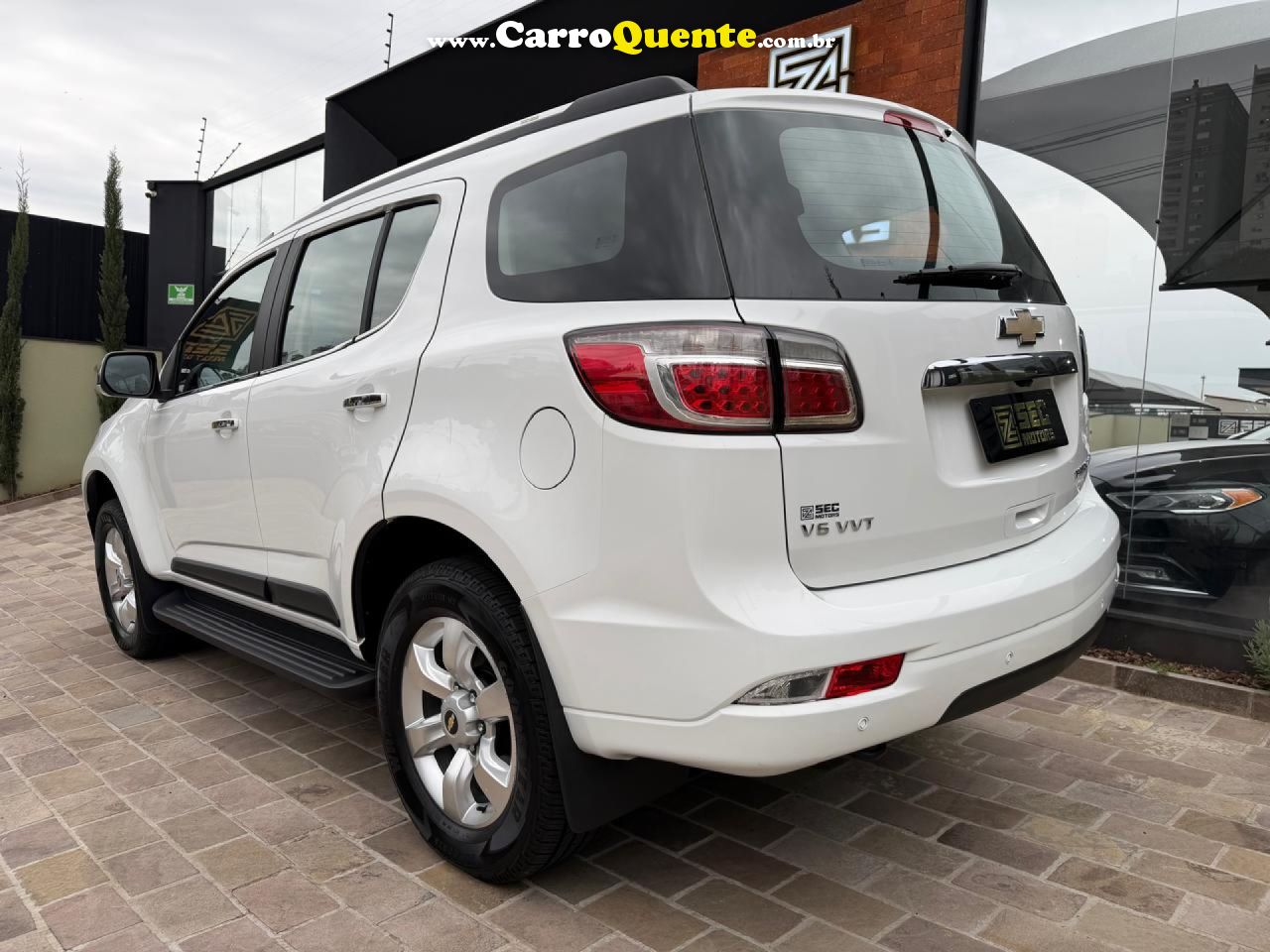 CHEVROLET   TRAILBLAZER LTZ 3.6 V6  AUT.   BRANCO 2013 3.6 GASOLINA - Loja
