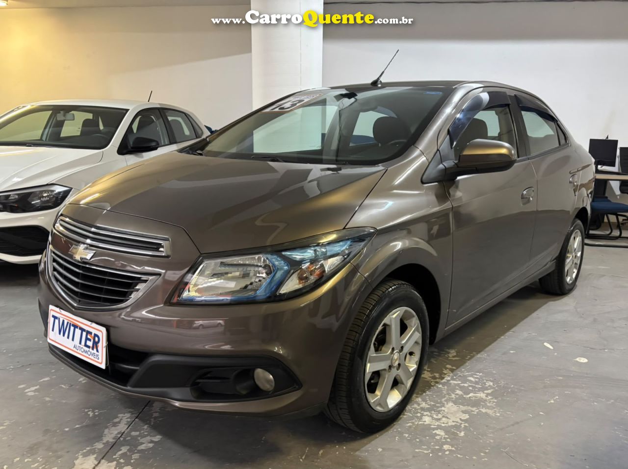 CHEVROLET   PRISMA SED. LT 1.4 8V FLEXPOWER 4P   CINZA 2013 1.4 FLEX - Loja