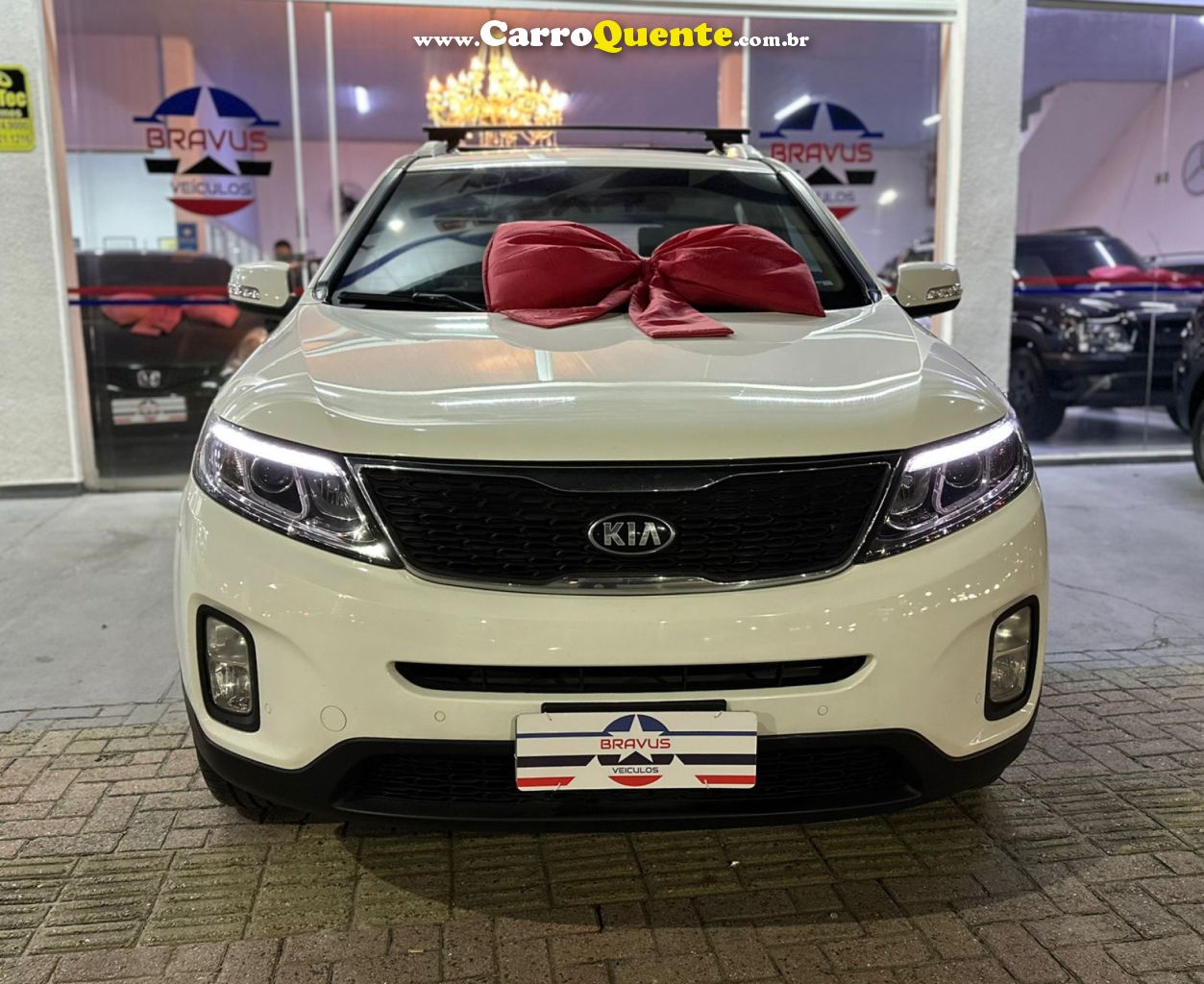 KIA   SORENTO 2.4 16V 4X2 AUT.   BRANCO 2015 2.4 GASOLINA - Loja