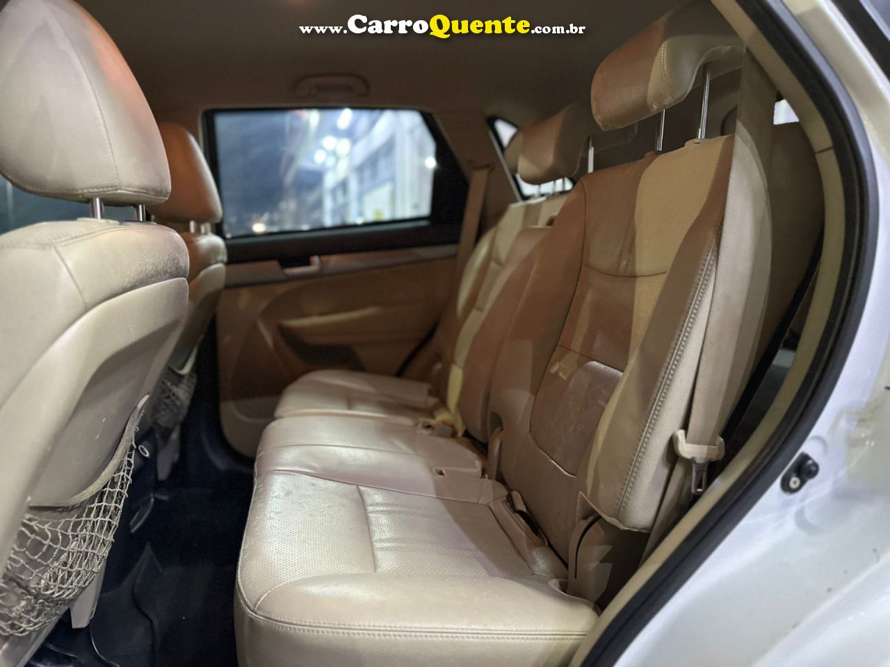 KIA   SORENTO 2.4 16V 4X2 AUT.   BRANCO 2015 2.4 GASOLINA - Loja