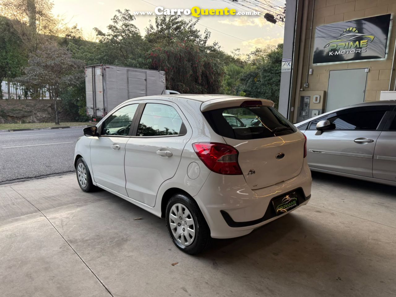 FORD   KA 1.0 SESE PLUS TIVCT FLEX 5P   BRANCO 2019 1.0 FLEX - Loja