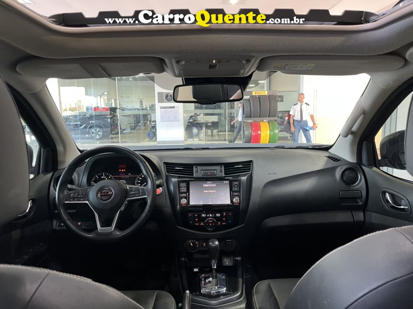 Nissan FRONTIER 2.3 16V TURBO DIESEL PRO4X CD 4X4 AUTOMÁTICO - Loja
