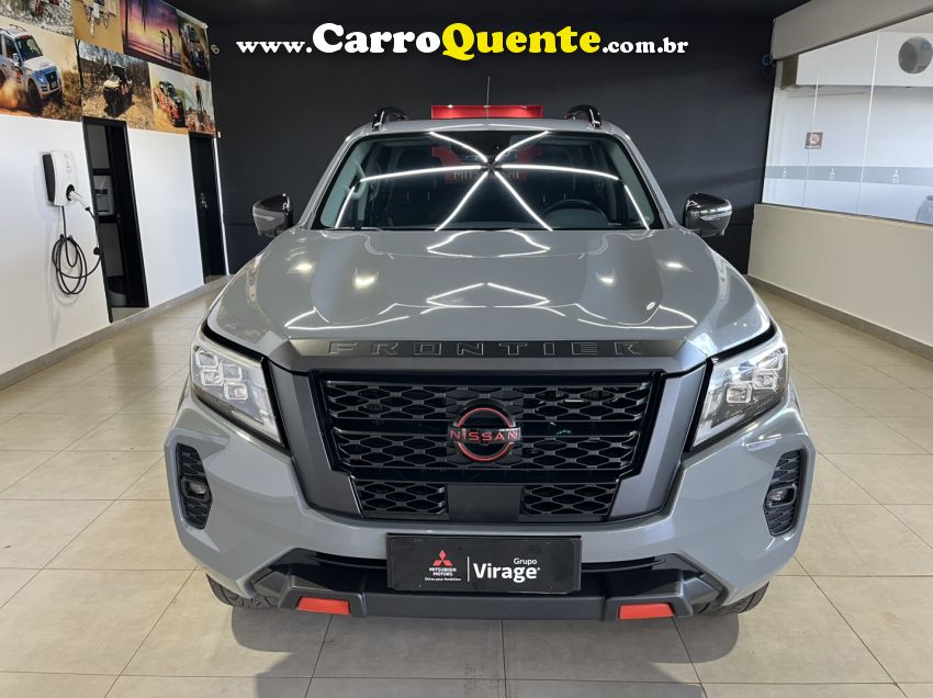 Nissan FRONTIER 2.3 16V TURBO DIESEL PRO4X CD 4X4 AUTOMÁTICO - Loja