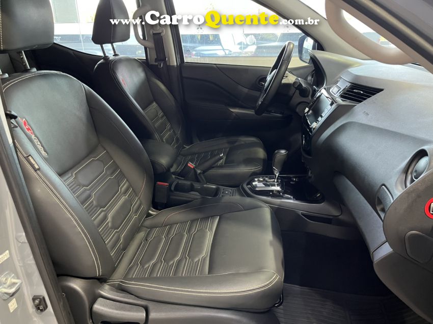 Nissan FRONTIER 2.3 16V TURBO DIESEL PRO4X CD 4X4 AUTOMÁTICO - Loja