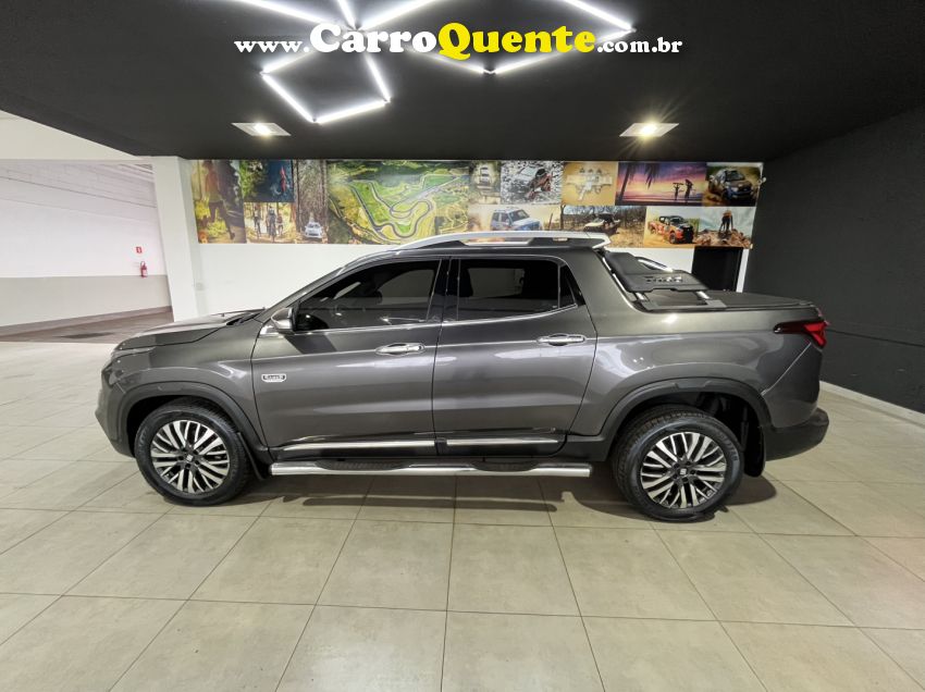 Fiat TORO 2.2 TURBO DIESEL RANCH 4WD AT9 - Loja