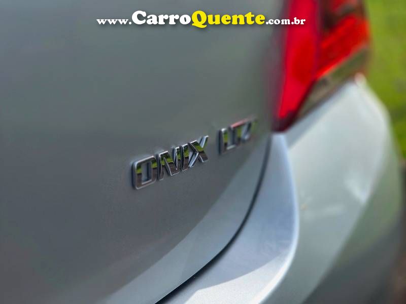 ONIX HATCH LTZ 1.4 8V FlexPower 5p Aut. 2017/2017 Chevrolet - Loja