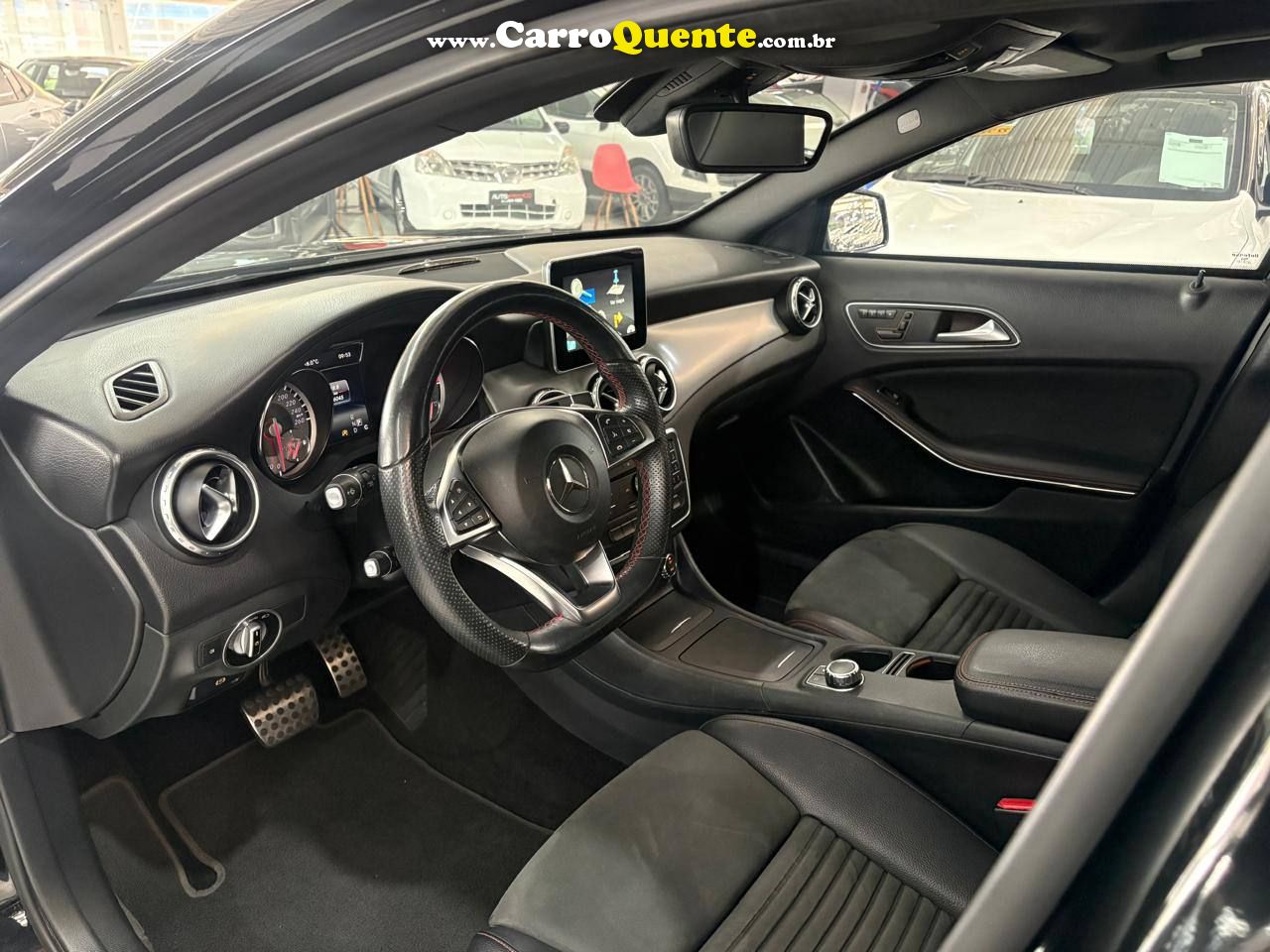 MERCEDES-BENZ GLA 250 2.0 16V TURBO SPORT 2016 - Loja