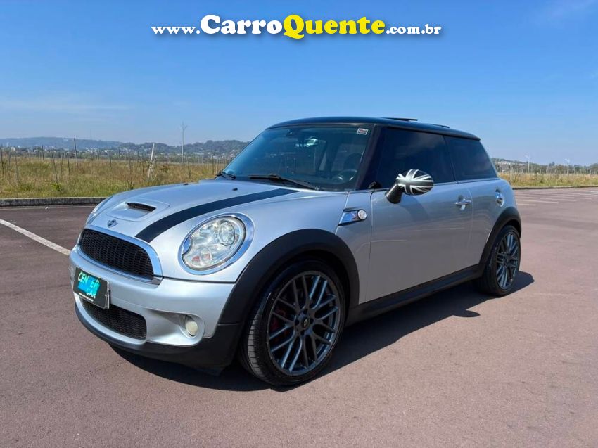 Mini COOPER 1.6 S 16V TURBO GASOLINA 2P AUTOMÁTICO - Loja