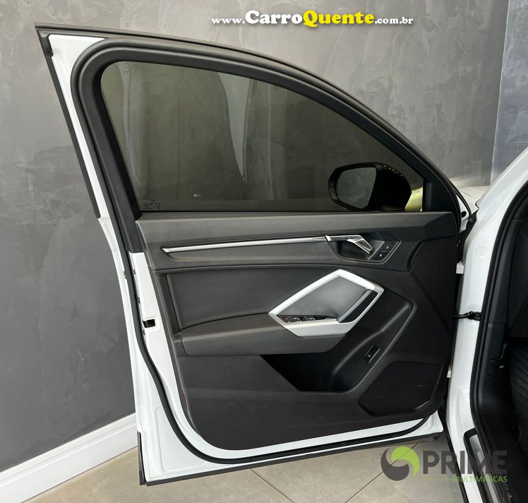 AUDI Q3 1.4 35 TFSI BLACK 2021 - Loja