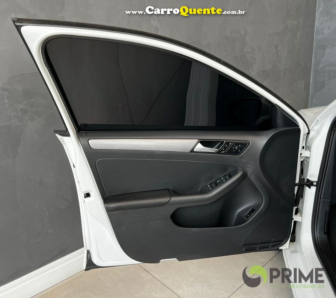 VOLKSWAGEN JETTA 1.4 16V TSI COMFORTLINE 2018 - Loja