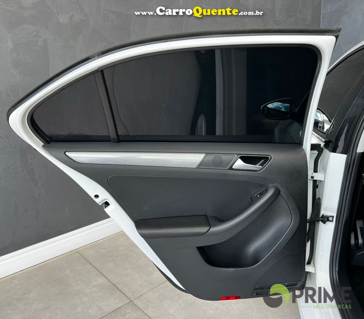 VOLKSWAGEN JETTA 1.4 16V TSI COMFORTLINE 2018 - Loja