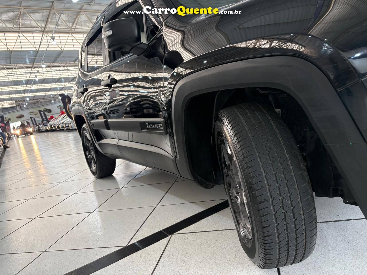 RENEGADE 1.8 AUT. C/ INTERIOR CARAMELO 2020 - Loja