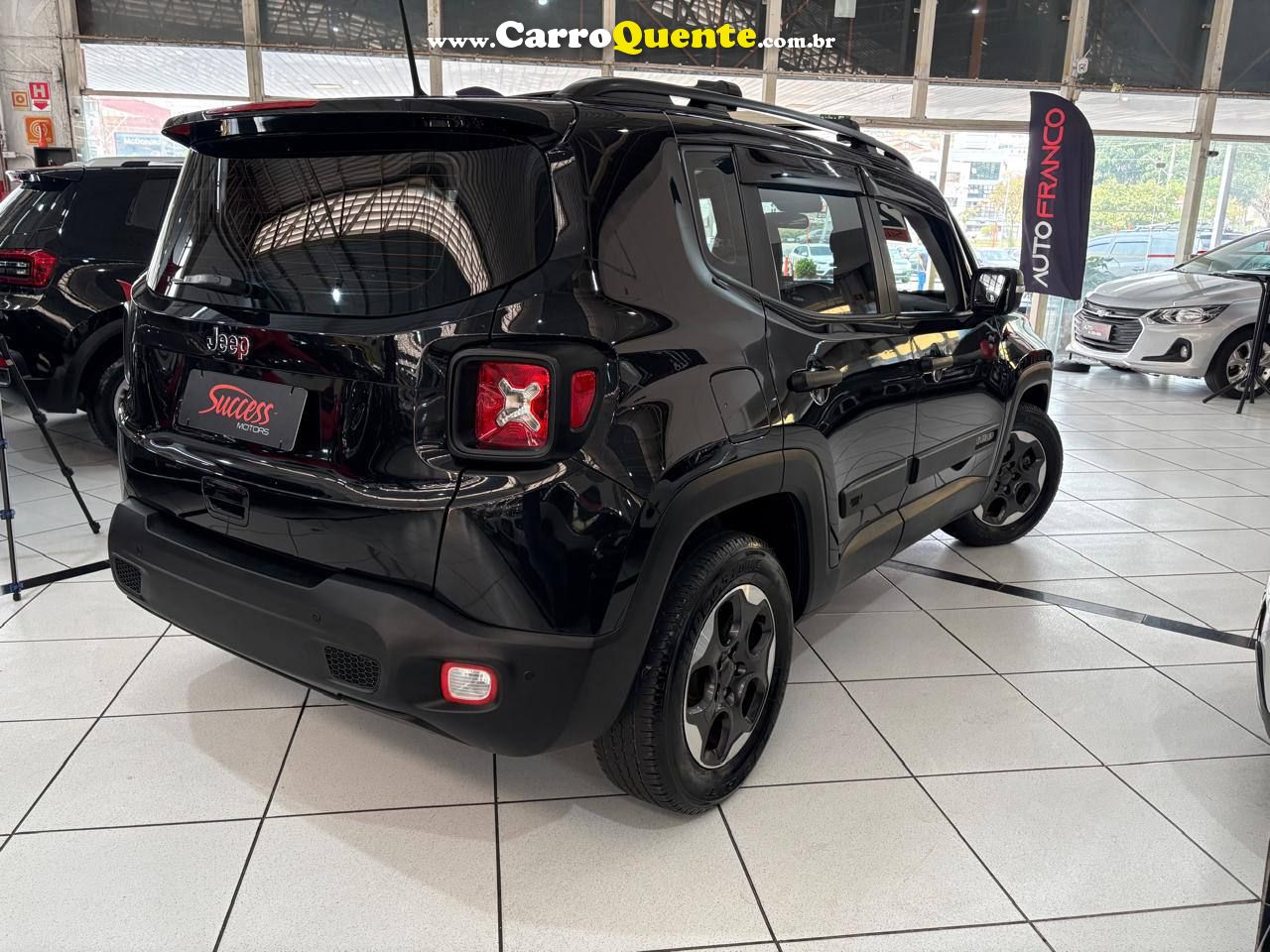RENEGADE 1.8 AUT. C/ INTERIOR CARAMELO 2020 - Loja