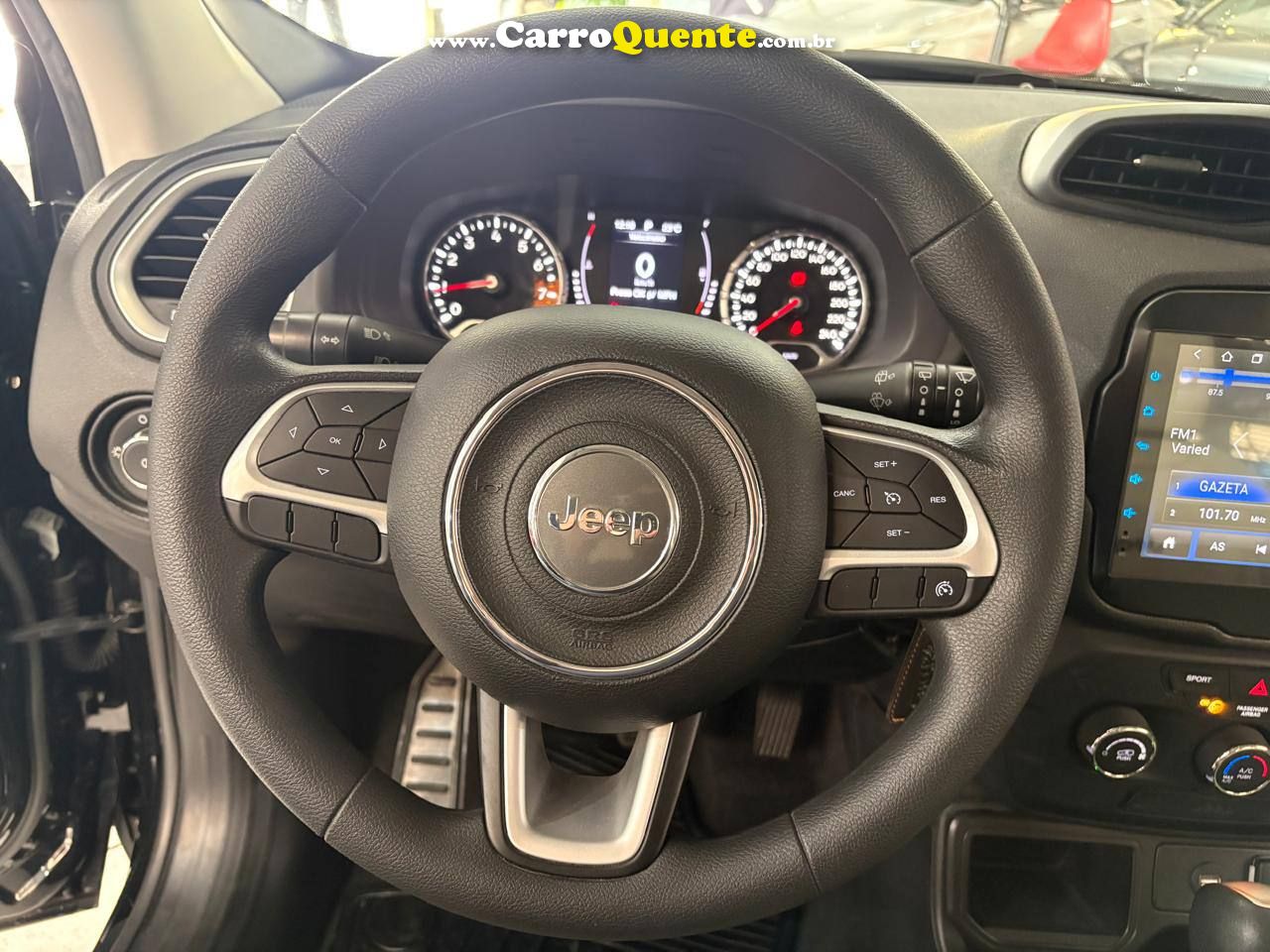RENEGADE 1.8 AUT. C/ INTERIOR CARAMELO 2020 - Loja