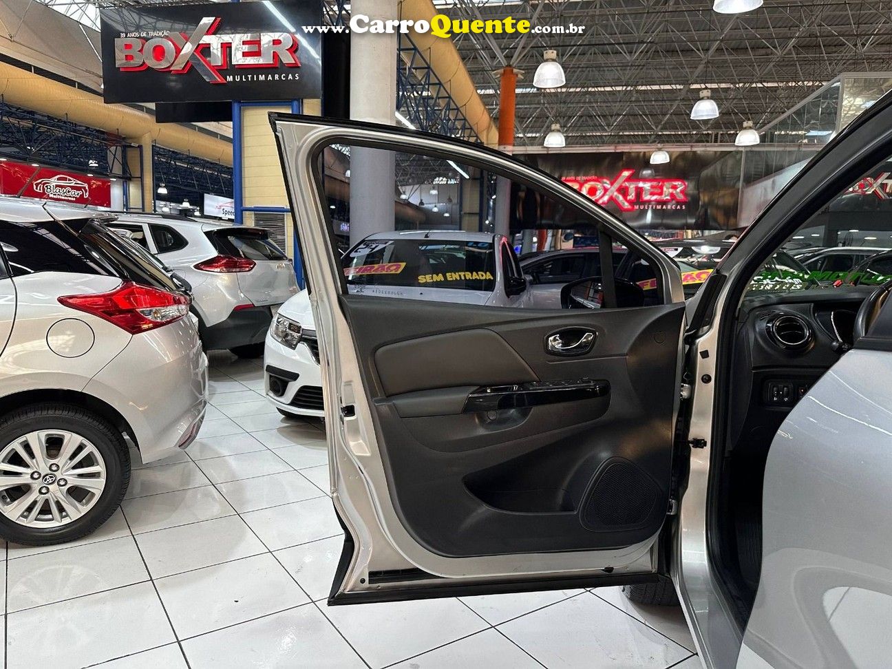 RENAULT CAPTUR 2.0 16V INTENSE 2018 - Loja