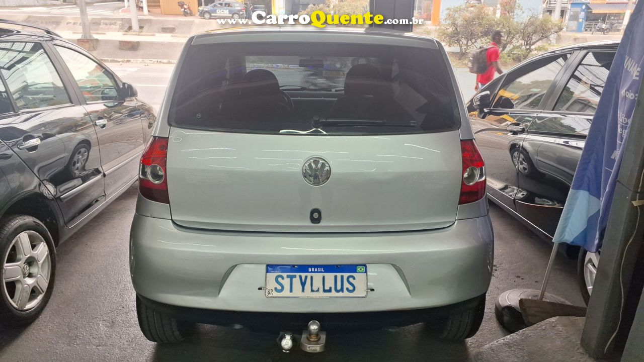 VOLKSWAGEN   FOX PLUS 1.6MI 1.6MI TOTAL FLEX 8V 4P   PRATA 2006 1.6 FLEX - Loja