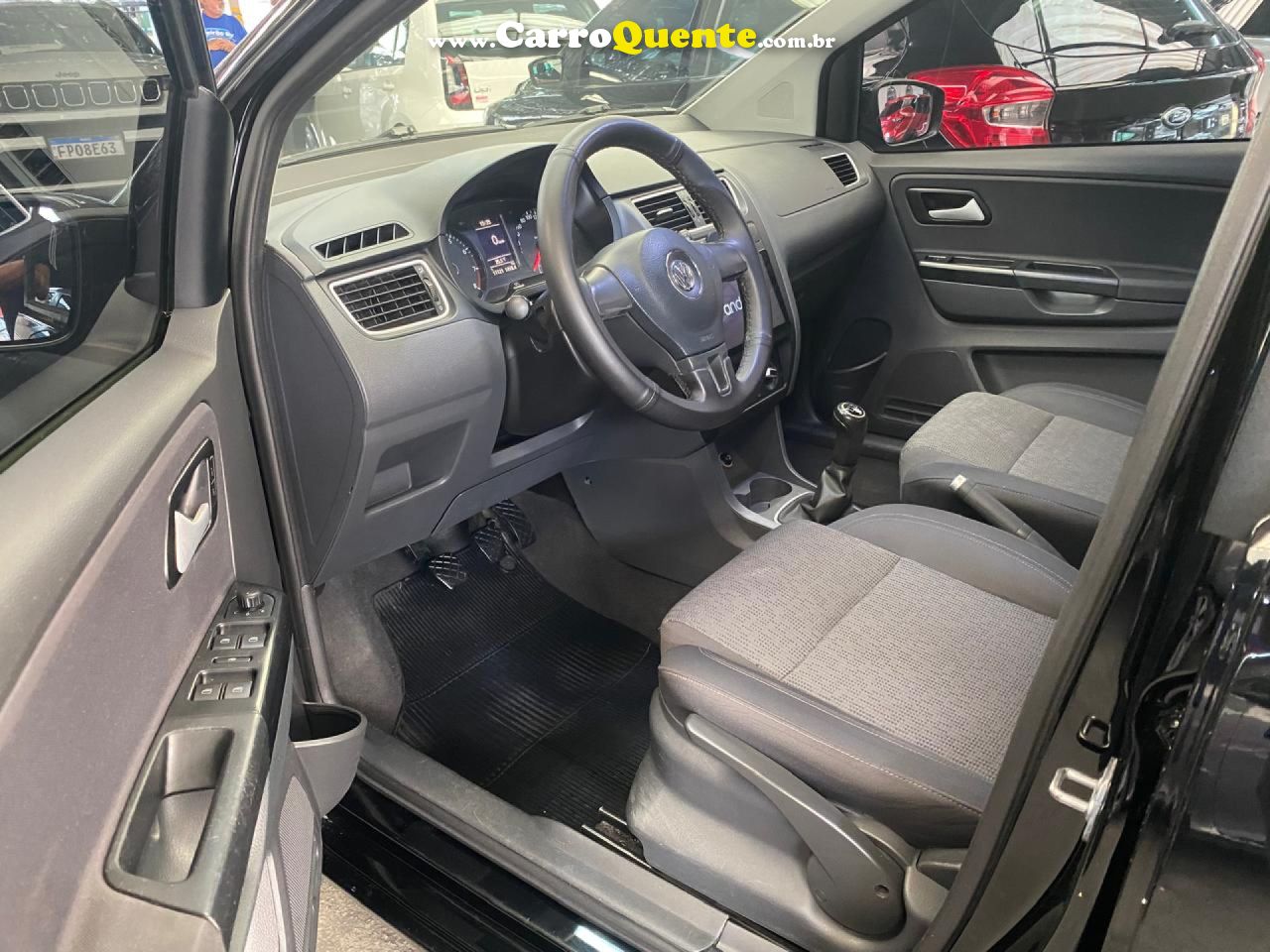 VOLKSWAGEN   SPACEFOX 1.6 1.6 TREND TOTAL FLEX 8V 5P   PRETO 2013 1.6 FLEX - Loja