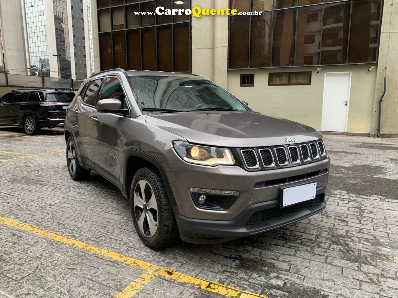JEEP   COMPASS LONGITUDE 2.0 4X2 FLEX 16V AUT.   CINZA 2017 2.0 FLEX - Loja