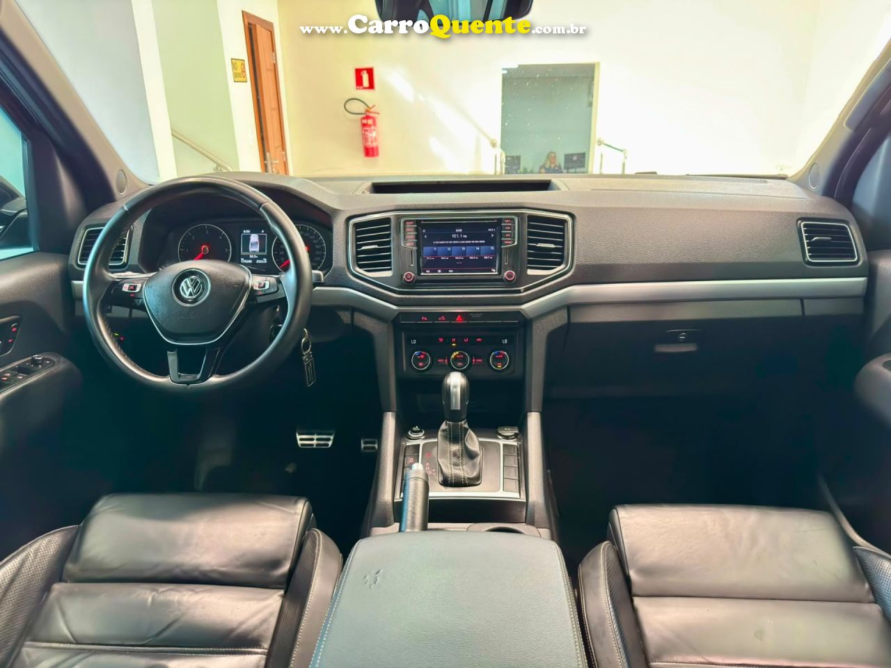 VOLKSWAGEN   AMAROK EXTREME CD 3.0 4X4 TB DIES. AUT.   PRETO 2019 3.0 DIESEL - Loja