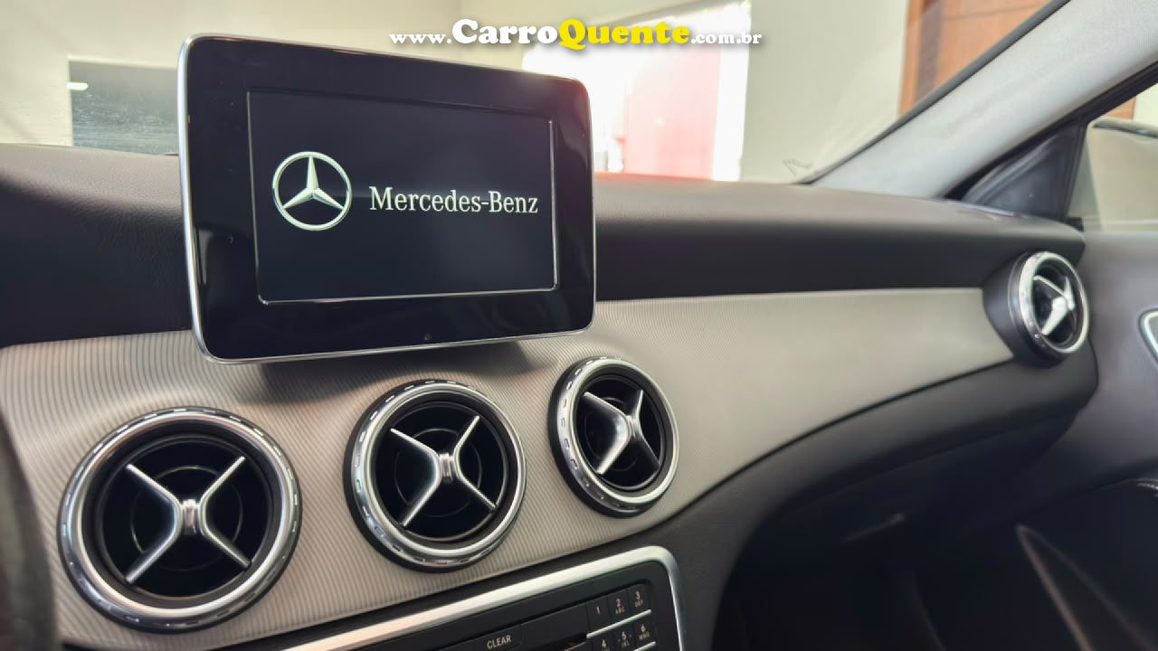 MERCEDES-BENZ   GLA 200 ADVANCE 1.61.6 TB 16V FLEX AUT.   PRATA 2017 1.6 FLEX - Loja