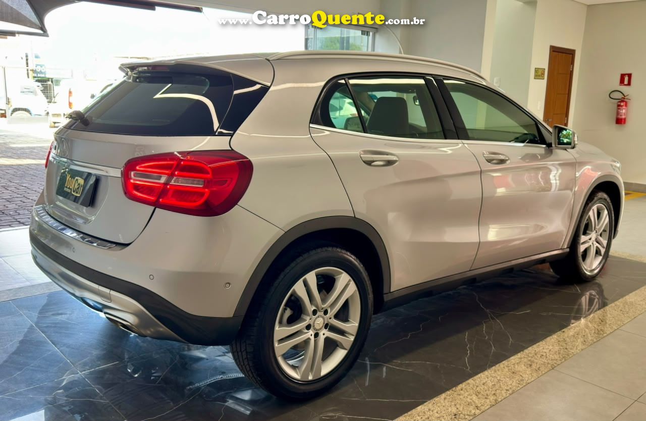 MERCEDES-BENZ   GLA 200 ADVANCE 1.61.6 TB 16V FLEX AUT.   PRATA 2017 1.6 FLEX - Loja