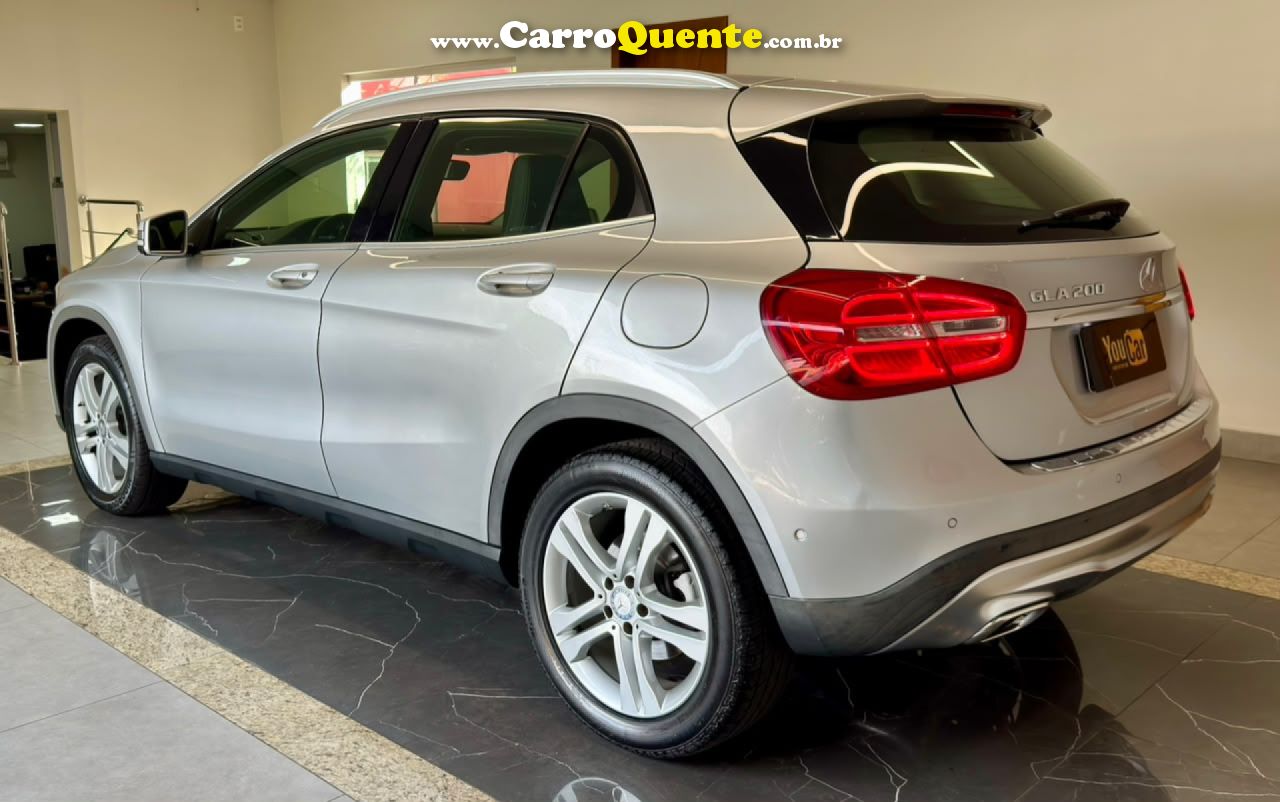 MERCEDES-BENZ   GLA 200 ADVANCE 1.61.6 TB 16V FLEX AUT.   PRATA 2017 1.6 FLEX - Loja