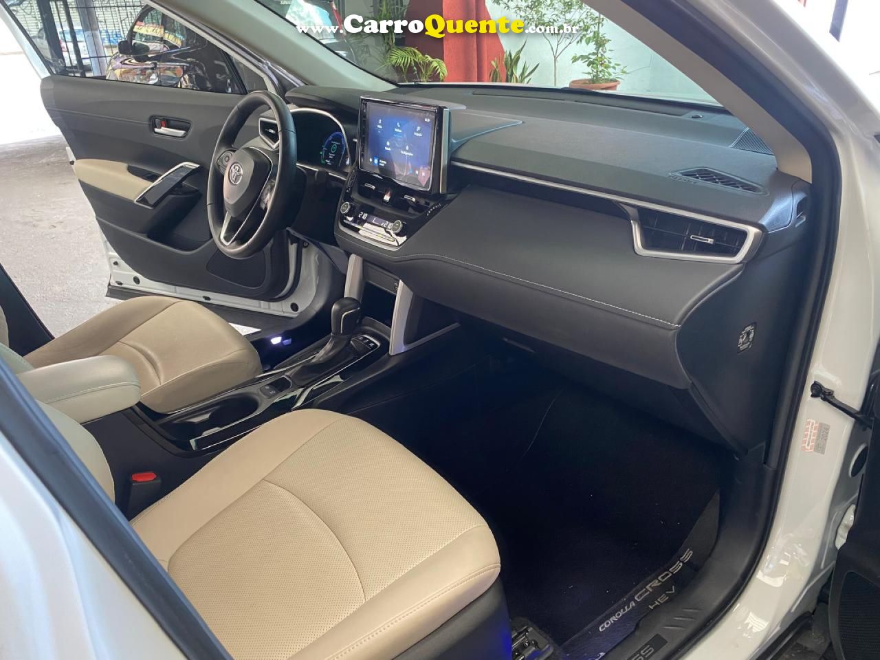 TOYOTA   COROLLA CROSS XRX 1.8 16V AUT.(HYBRID)   BRANCO 2025 1.8 FLEX E ELÉTRICO - Loja