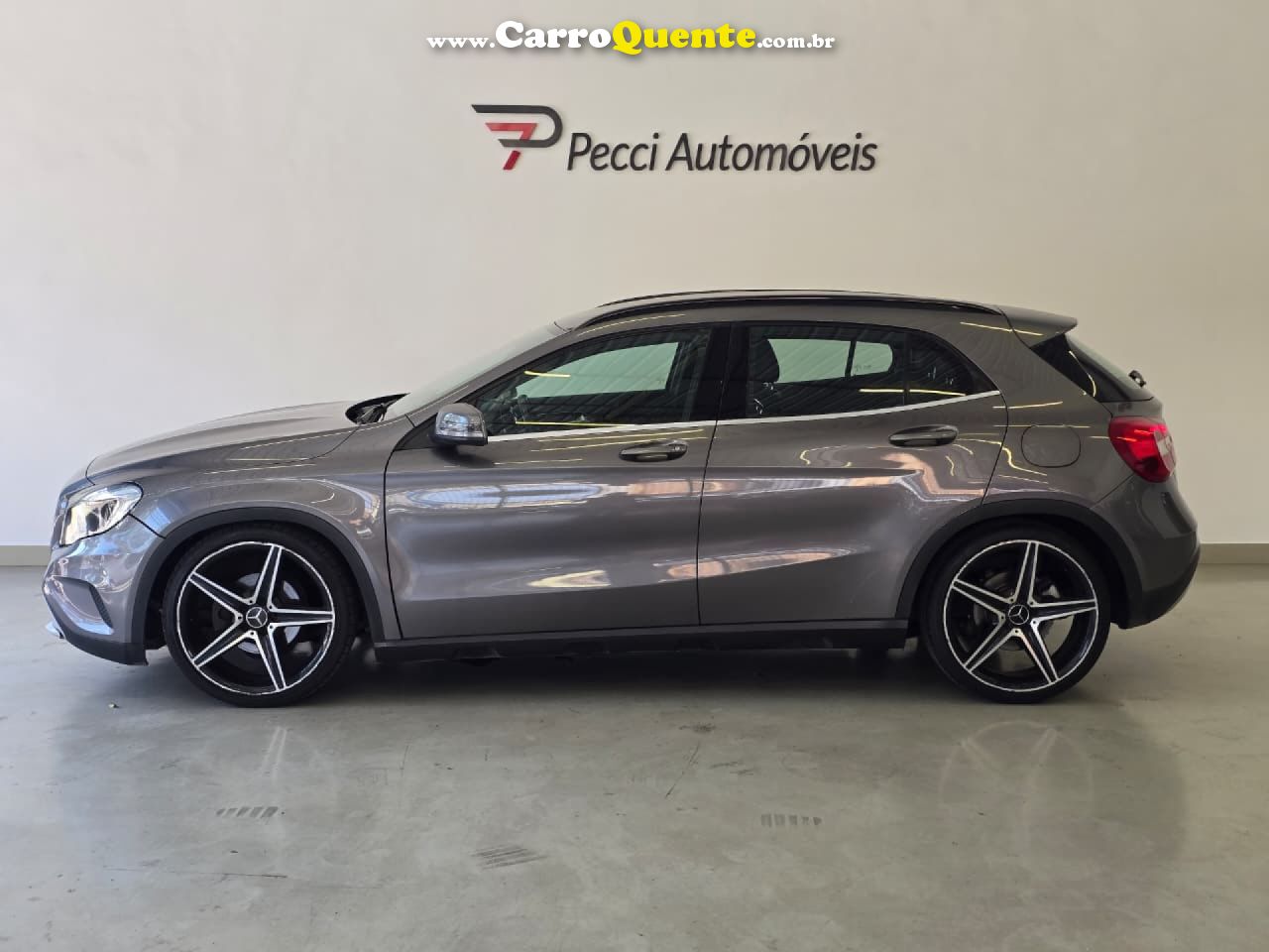 MERCEDES-BENZ   GLA 200 STYLE 1.6 TB 16VFLEX AUT.   CINZA 2015 1.6 GASOLINA - Loja