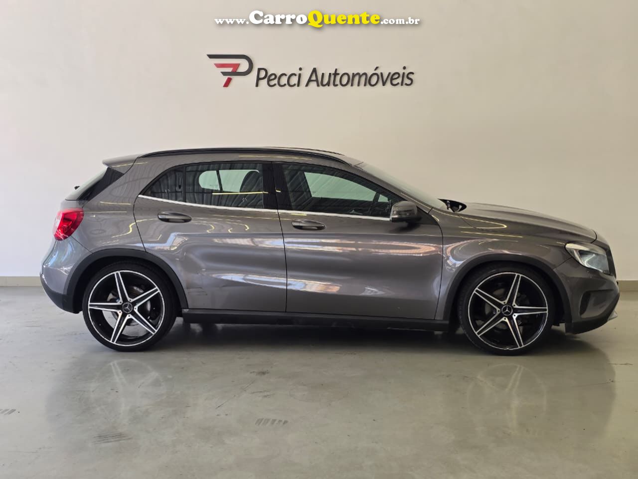 MERCEDES-BENZ   GLA 200 STYLE 1.6 TB 16VFLEX AUT.   CINZA 2015 1.6 GASOLINA - Loja