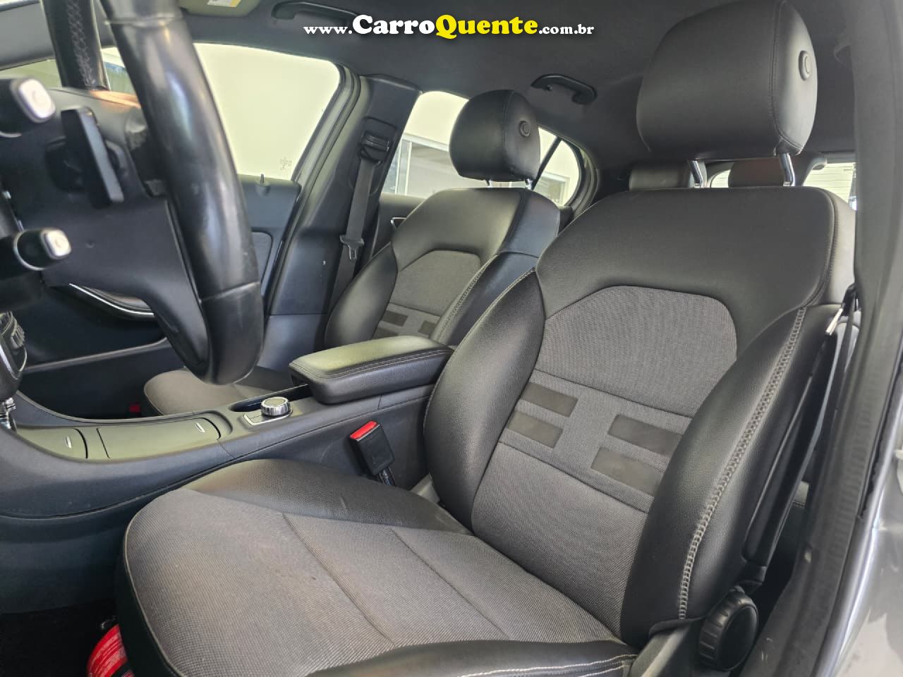 MERCEDES-BENZ   GLA 200 STYLE 1.6 TB 16VFLEX AUT.   CINZA 2015 1.6 GASOLINA - Loja
