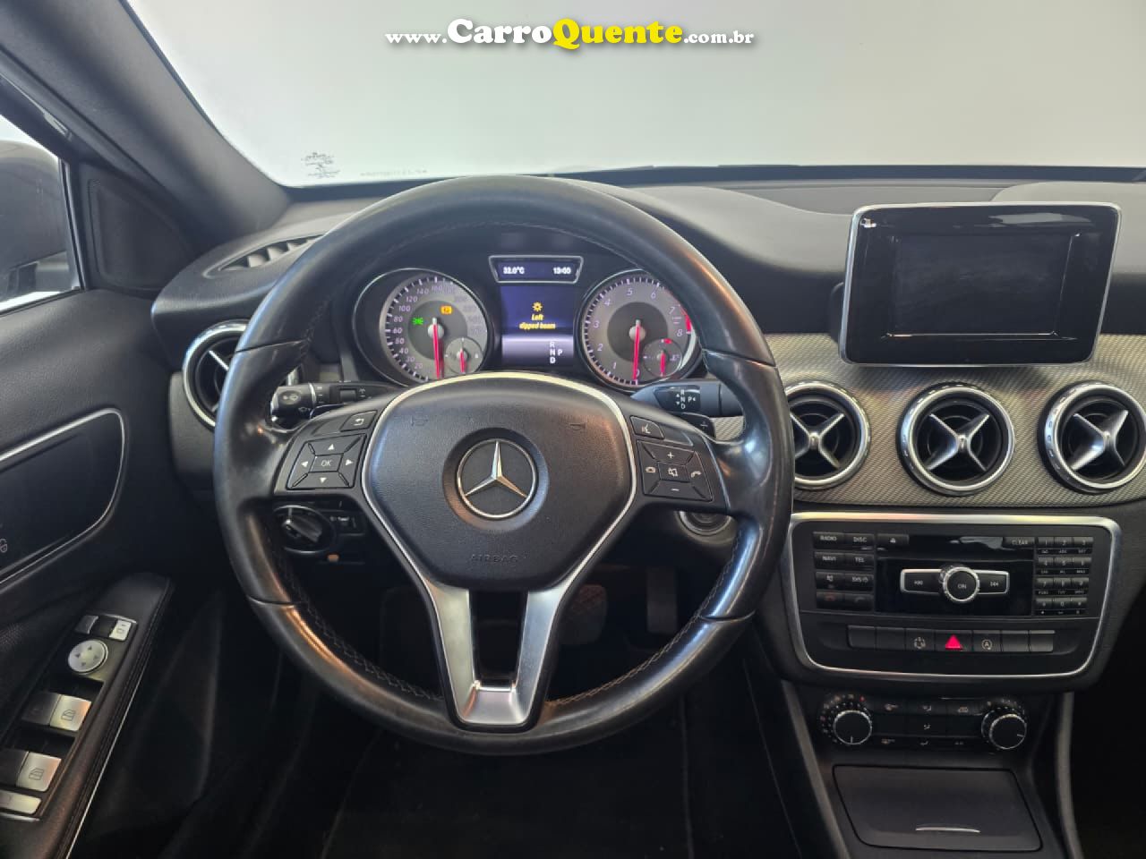MERCEDES-BENZ   GLA 200 STYLE 1.6 TB 16VFLEX AUT.   CINZA 2015 1.6 GASOLINA - Loja