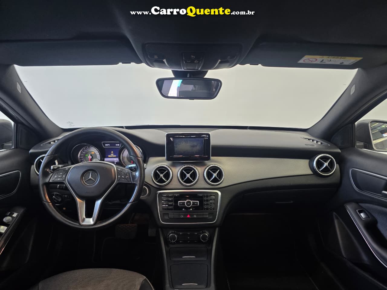 MERCEDES-BENZ   GLA 200 STYLE 1.6 TB 16VFLEX AUT.   CINZA 2015 1.6 GASOLINA - Loja