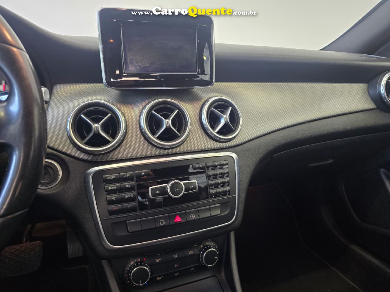 MERCEDES-BENZ   GLA 200 STYLE 1.6 TB 16VFLEX AUT.   CINZA 2015 1.6 GASOLINA - Loja
