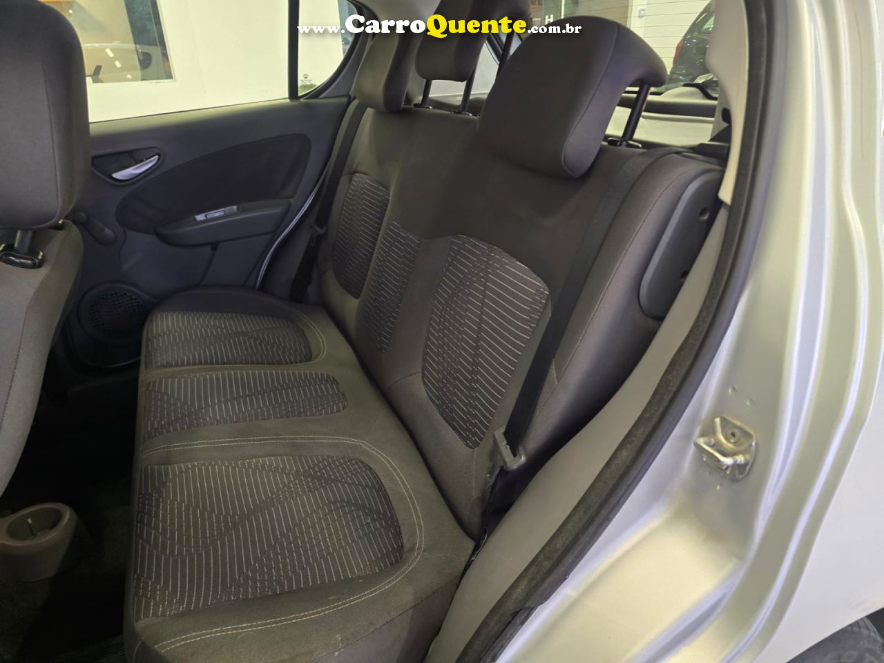 FIAT   PALIO ATTRA.ITÁLIA 1.4 EVO F.FLEX 8V 5P   PRATA 2013 1.4 GASOLINA - Loja