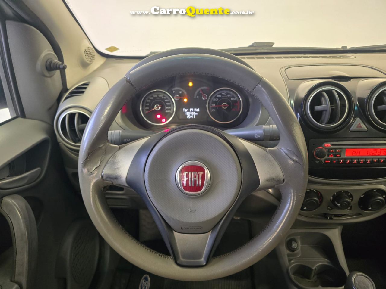 FIAT   PALIO ATTRA.ITÁLIA 1.4 EVO F.FLEX 8V 5P   PRATA 2013 1.4 GASOLINA - Loja