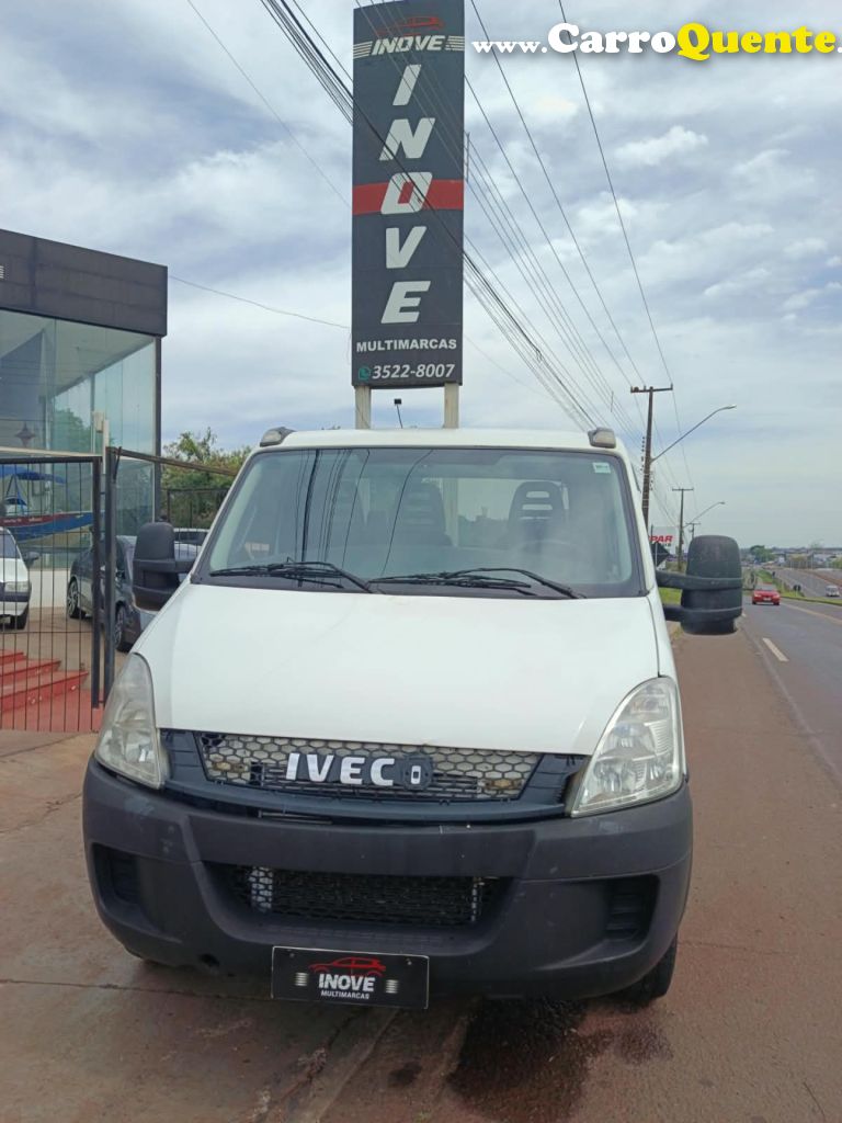 IVECO   DAILY CHASSI 35S14 2P (DIES.)(E5)   BRANCO 2017 147 cv GASOLINA - Loja