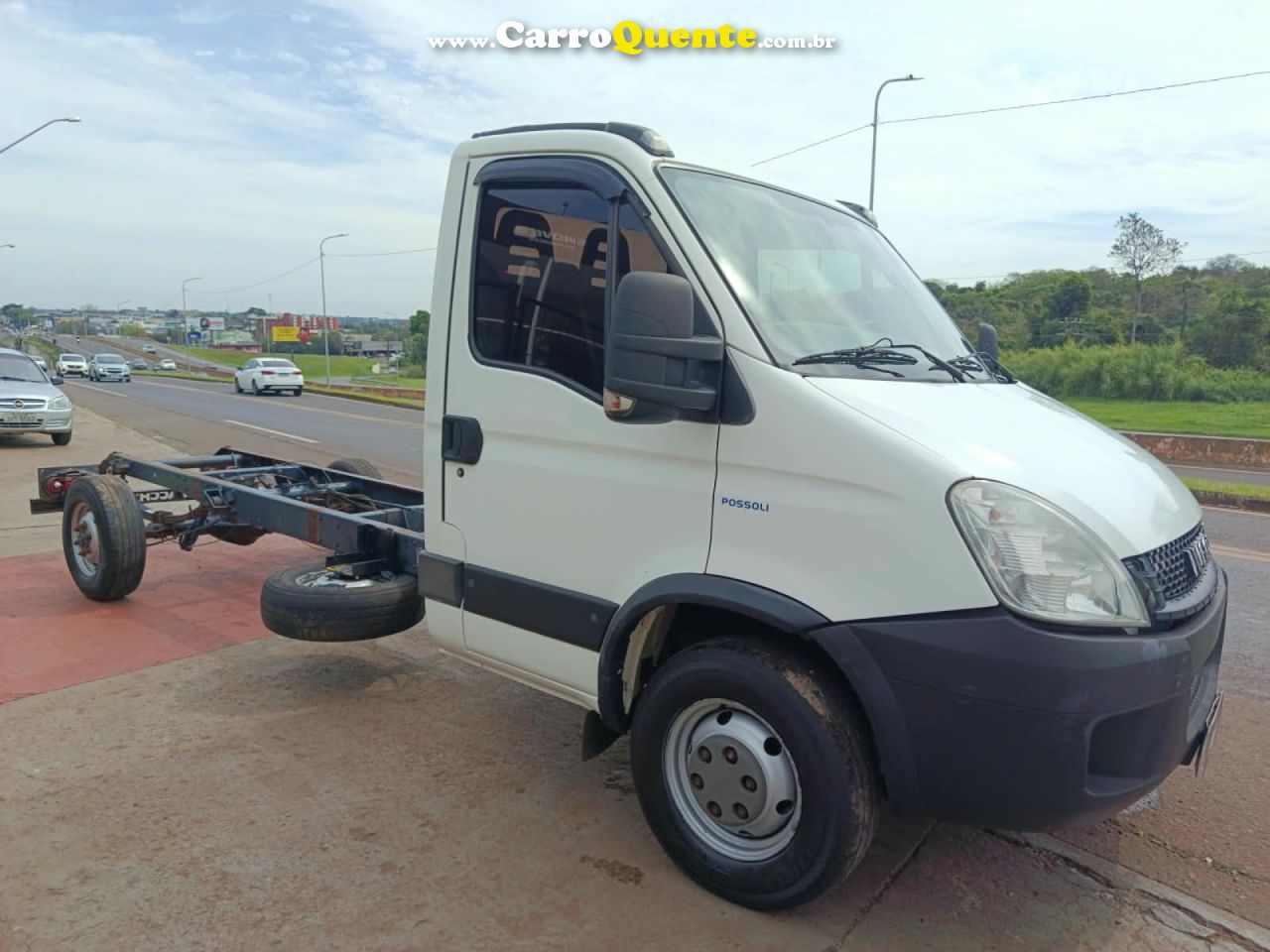 IVECO   DAILY CHASSI 35S14 2P (DIES.)(E5)   BRANCO 2017 147 cv GASOLINA - Loja